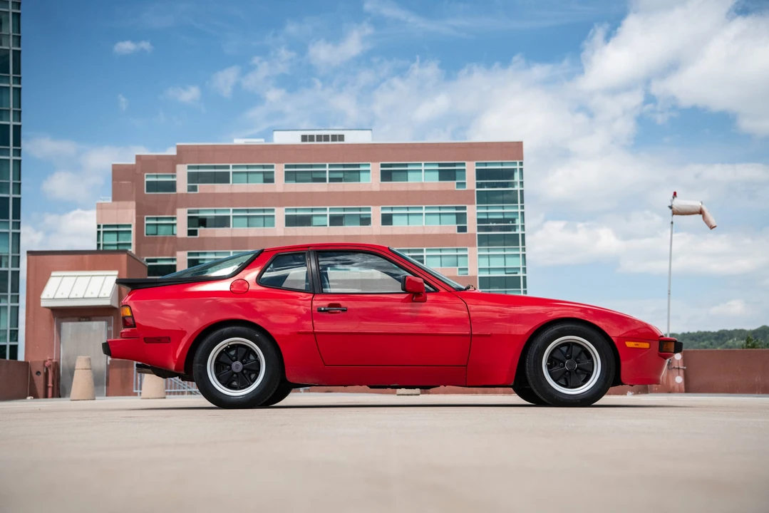 1985 Porsche 944 - Image 21 of 31