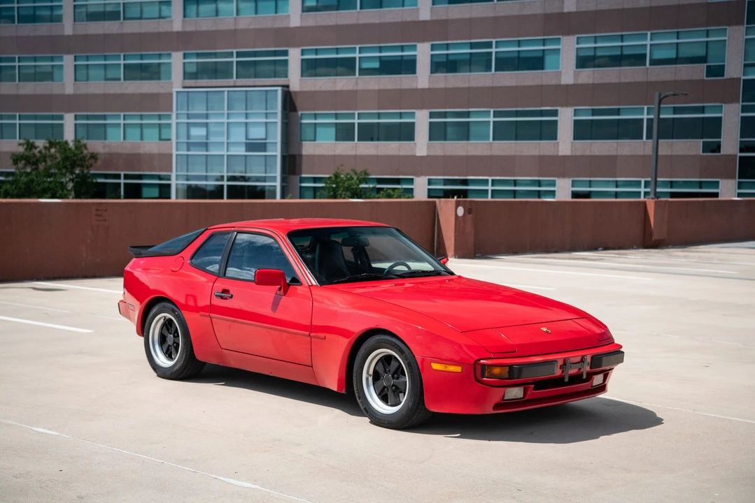 1985 Porsche 944 - Image 14 of 31