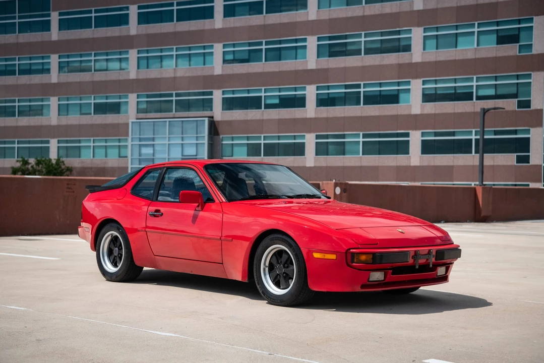 1985 Porsche 944 - Image 15 of 31