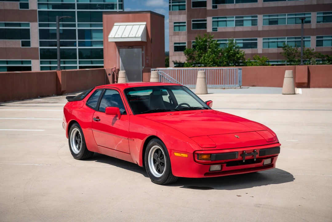 1985 Porsche 944 - Image 12 of 31