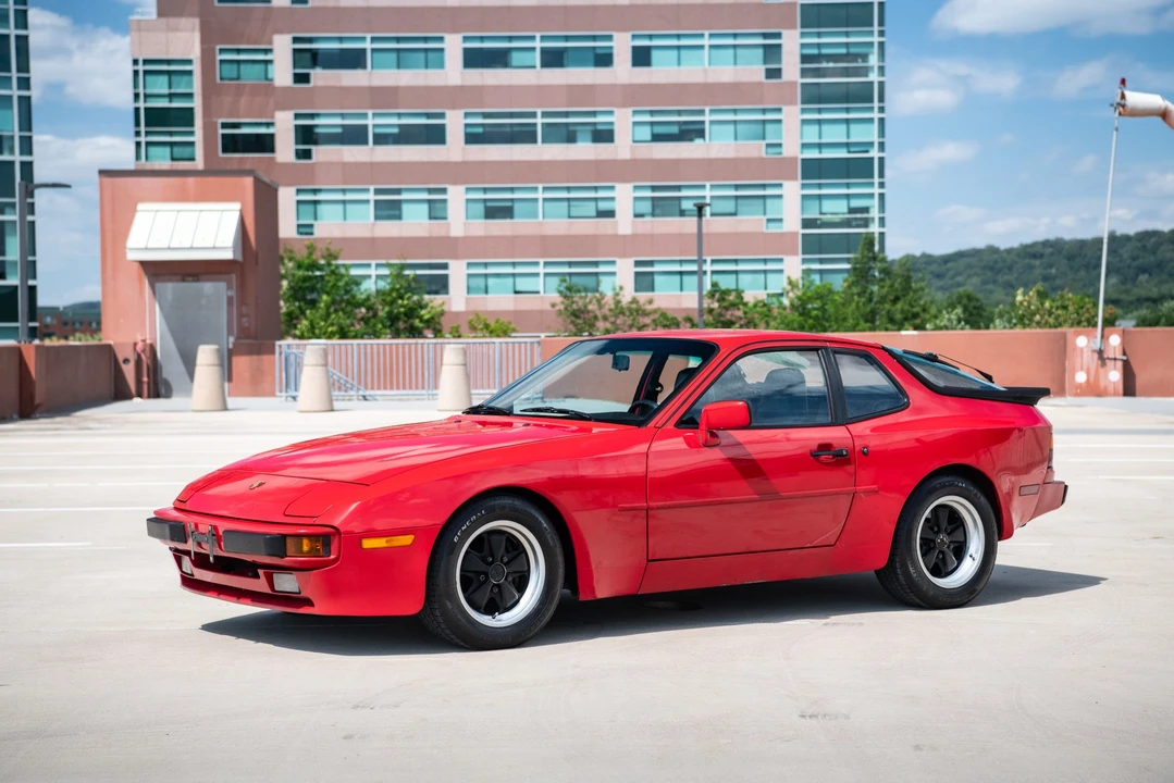 1985 Porsche 944 - Image 3 of 31