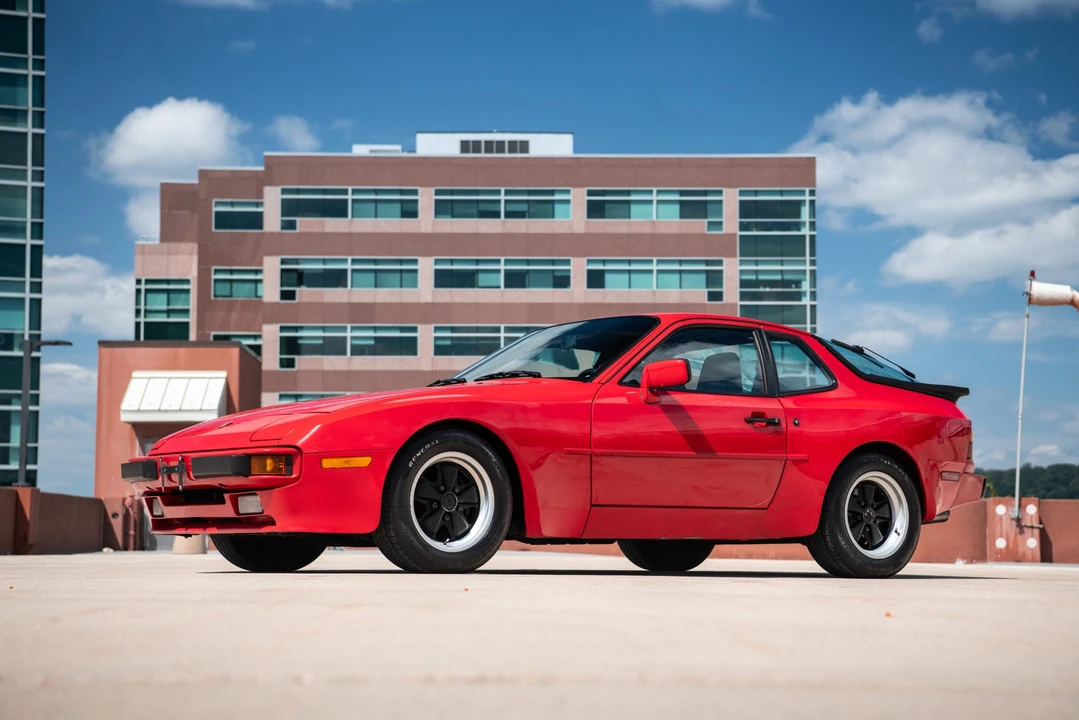 1985 Porsche 944 - Image 4 of 31