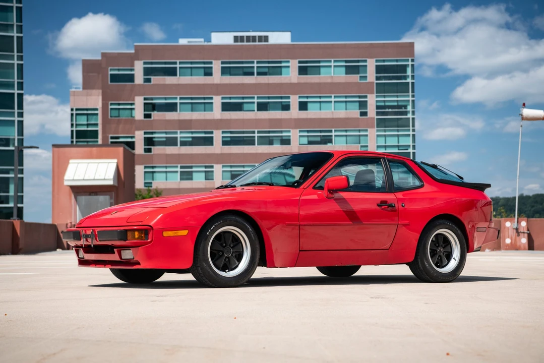 1985 Porsche 944 - Image 5 of 31