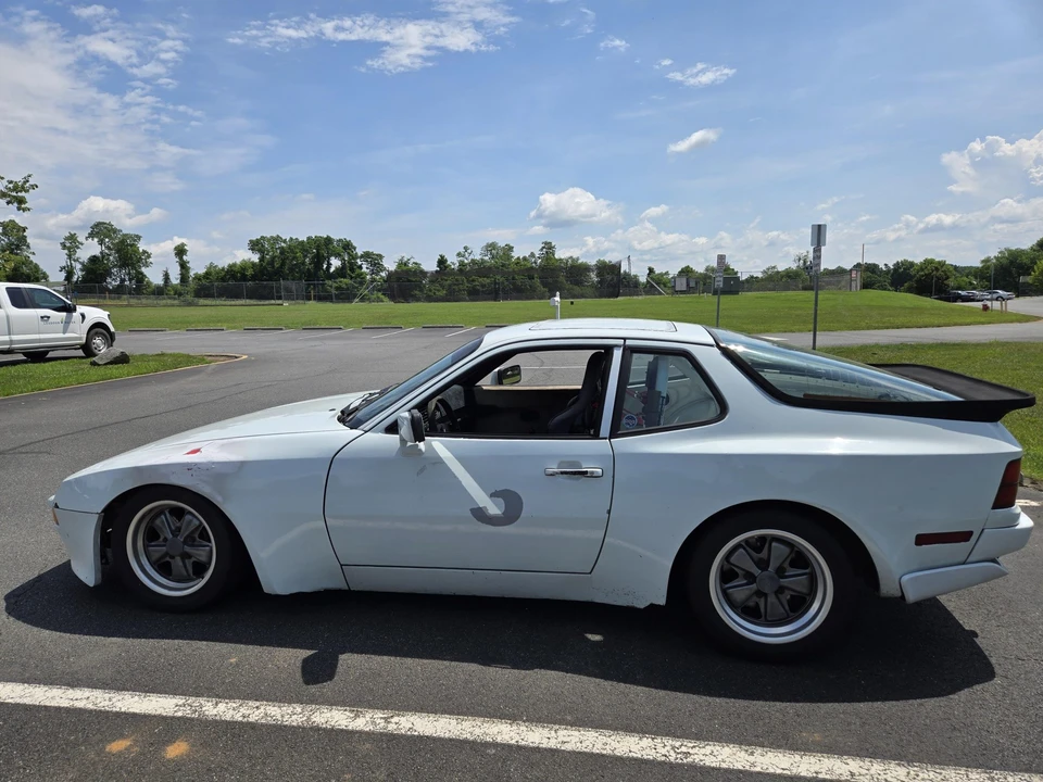 1985 Porsche 944 - Image 9 of 31