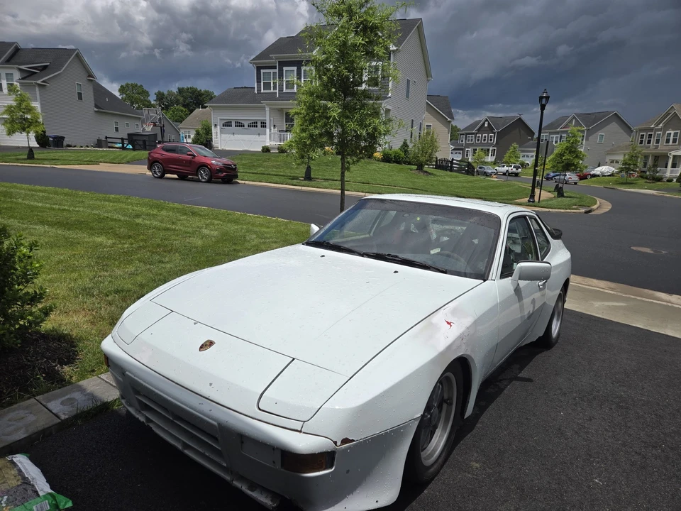 1985 Porsche 944 - Image 10 of 31