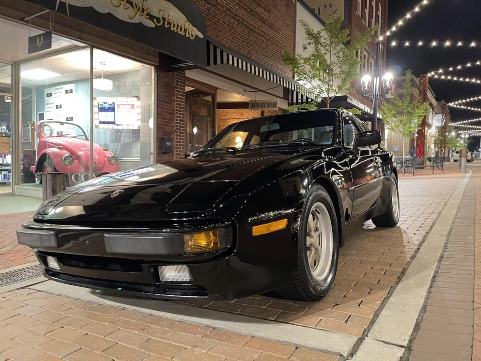 1985 Porsche 944 - Image 16 of 31
