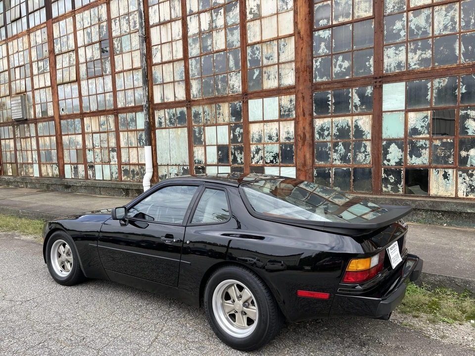 1985 Porsche 944 - Image 7 of 31