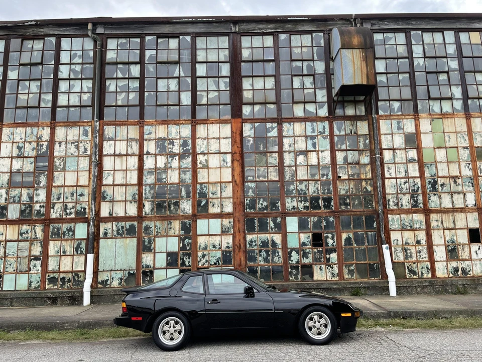 1985 Porsche 944 - Image 11 of 31