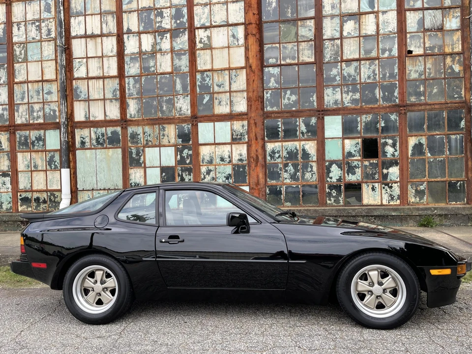 1985 Porsche 944 - Image 12 of 31