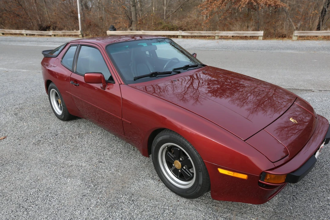 1985 Porsche 944 - Image 7 of 31