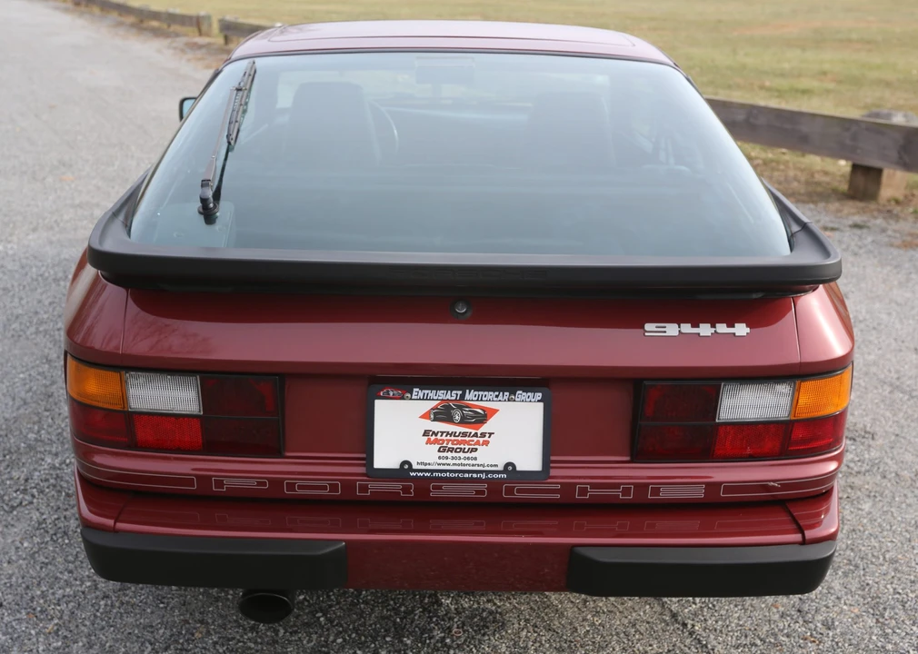 1985 Porsche 944 - Image 10 of 31