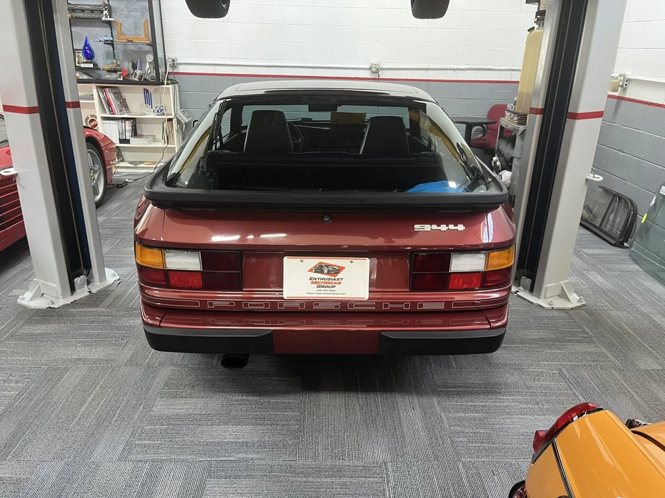 1985 Porsche 944 - Image 12 of 31