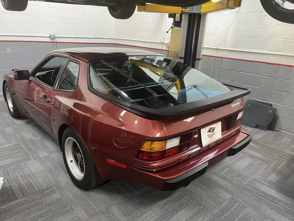 1985 Porsche 944 - Image 13 of 31