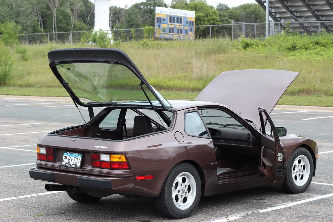 1985 Porsche 944 - Image 27 of 31