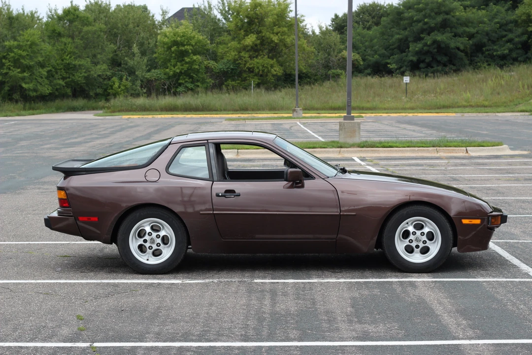 1985 Porsche 944 - Image 13 of 31