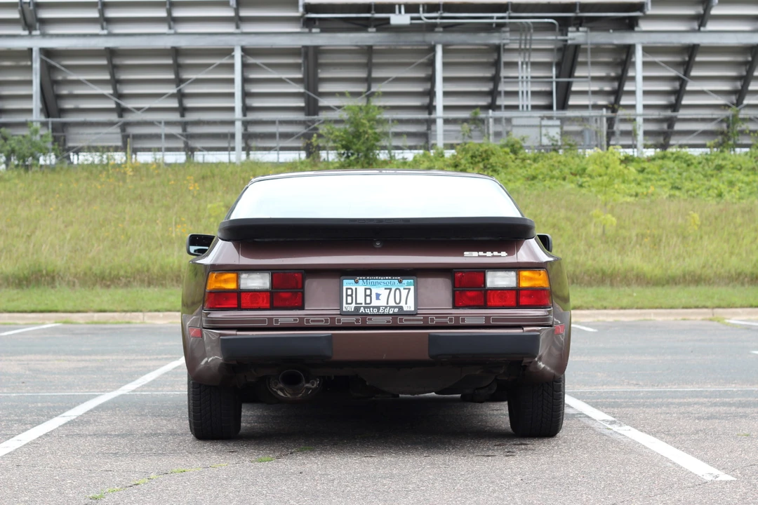 1985 Porsche 944 - Image 11 of 31