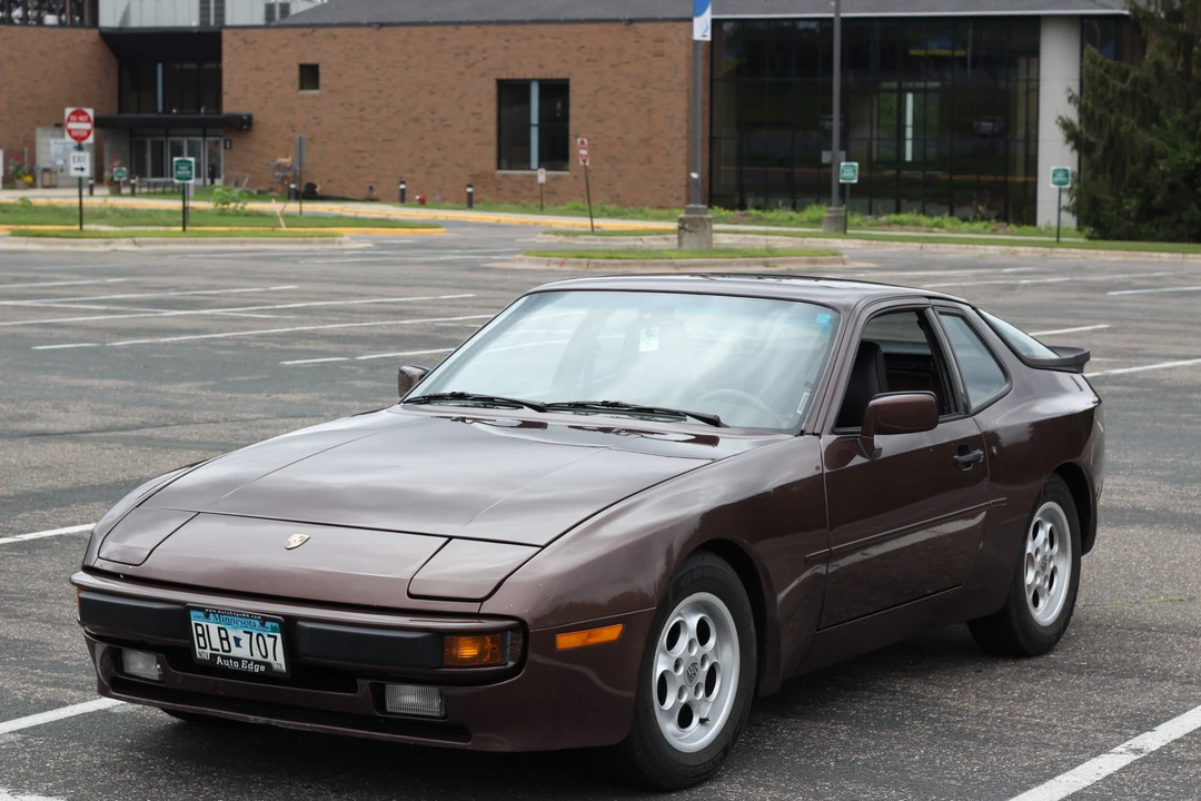 1985 Porsche 944 - Image 8 of 31