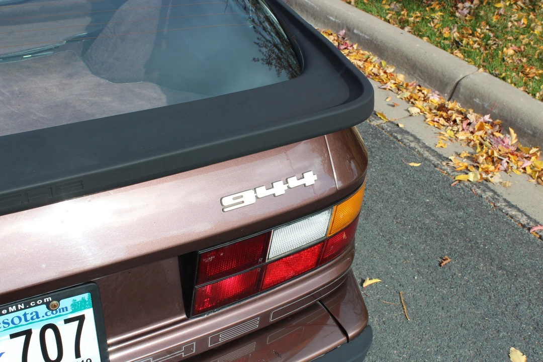 1985 Porsche 944 - Image 24 of 31