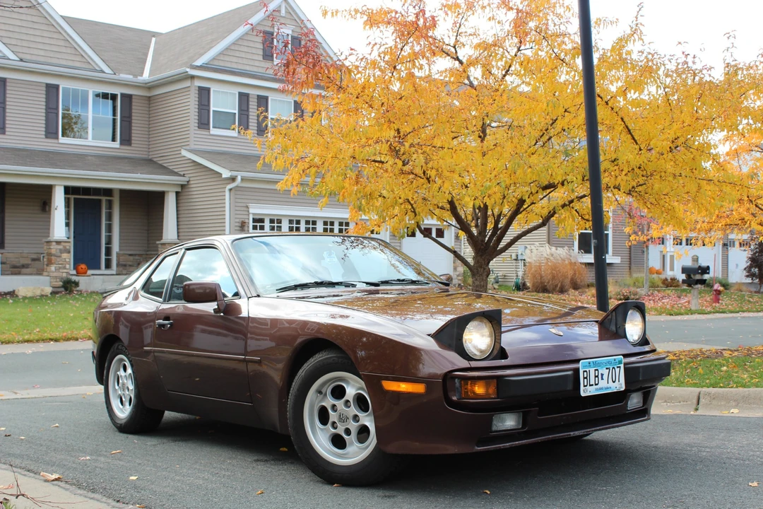 1985 Porsche 944 - Image 4 of 31