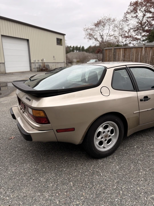1985 Porsche 944 - Image 10 of 31