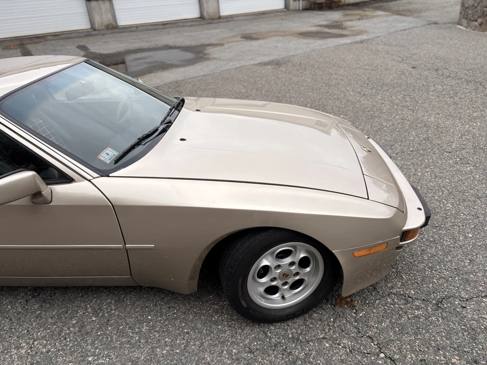 1985 Porsche 944 - Image 11 of 31