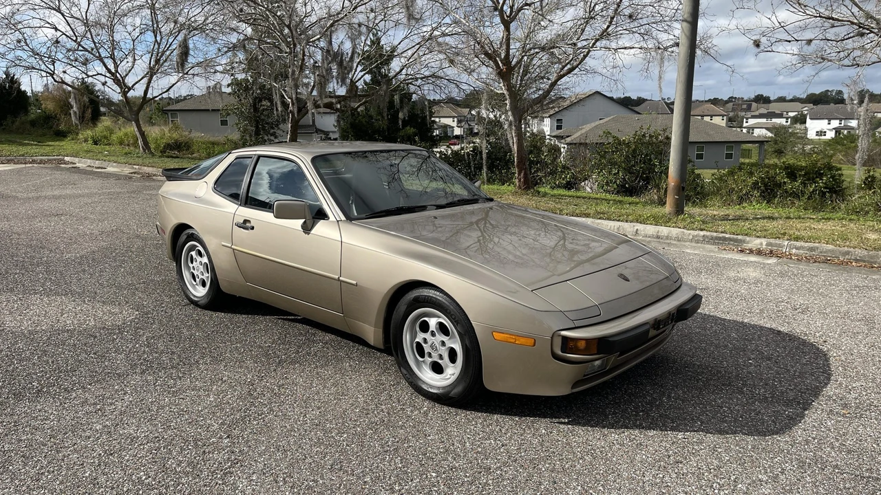 1985 Porsche 944 - Image 15 of 31