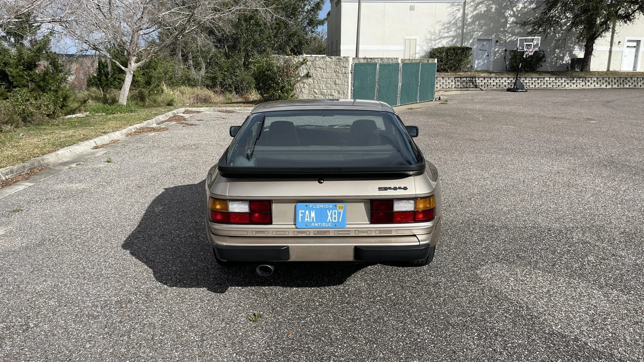 1985 Porsche 944 - Image 27 of 31