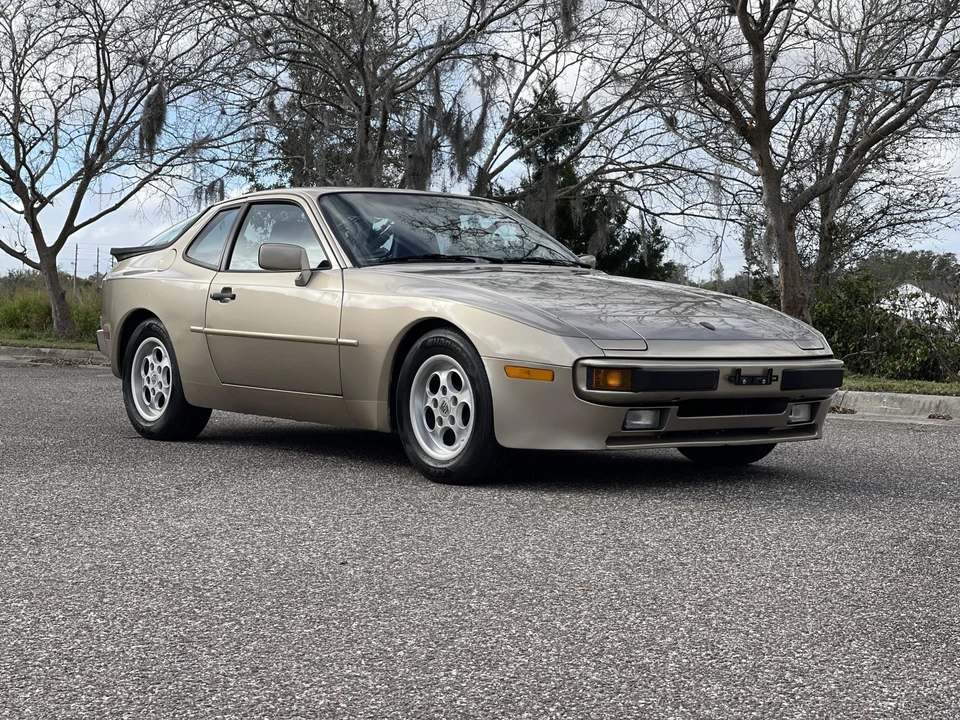 1985 Porsche 944 - Image 13 of 31