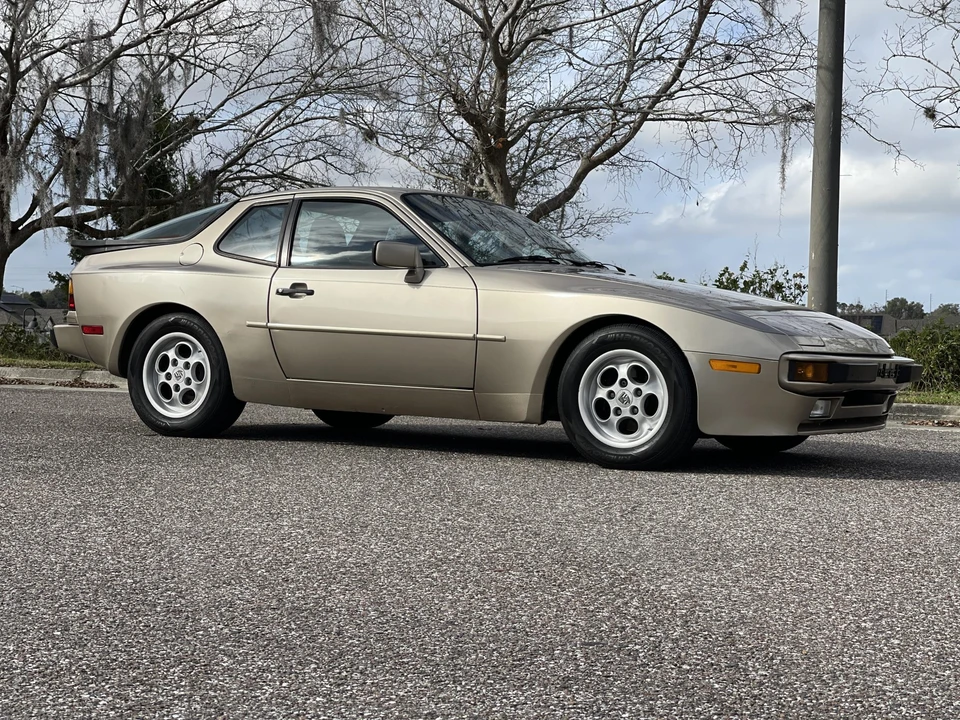 1985 Porsche 944 - Image 20 of 31