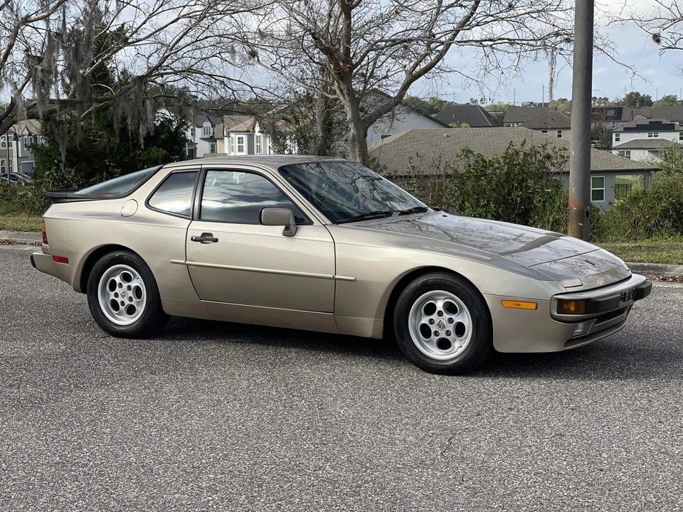 1985 Porsche 944 - Image 19 of 31