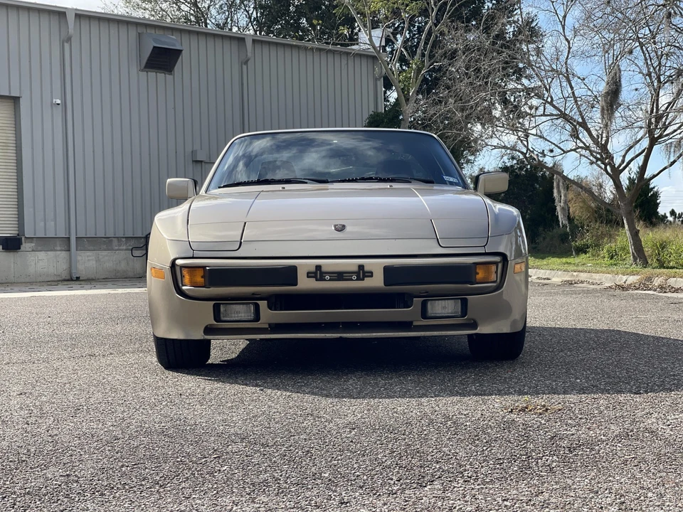 1985 Porsche 944 - Image 4 of 31