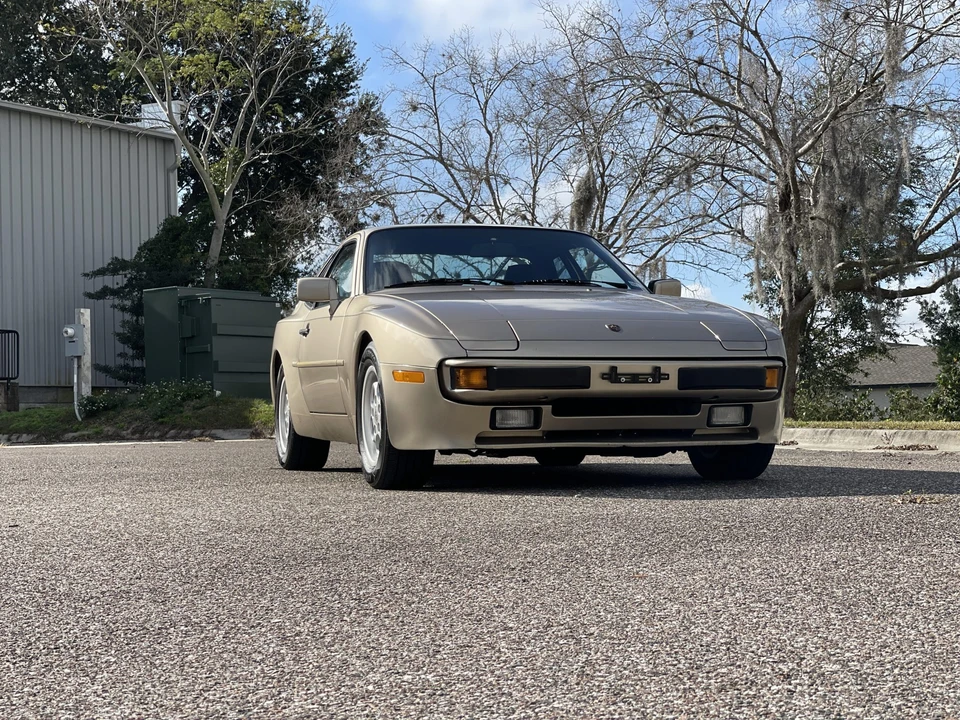 1985 Porsche 944 - Image 11 of 31
