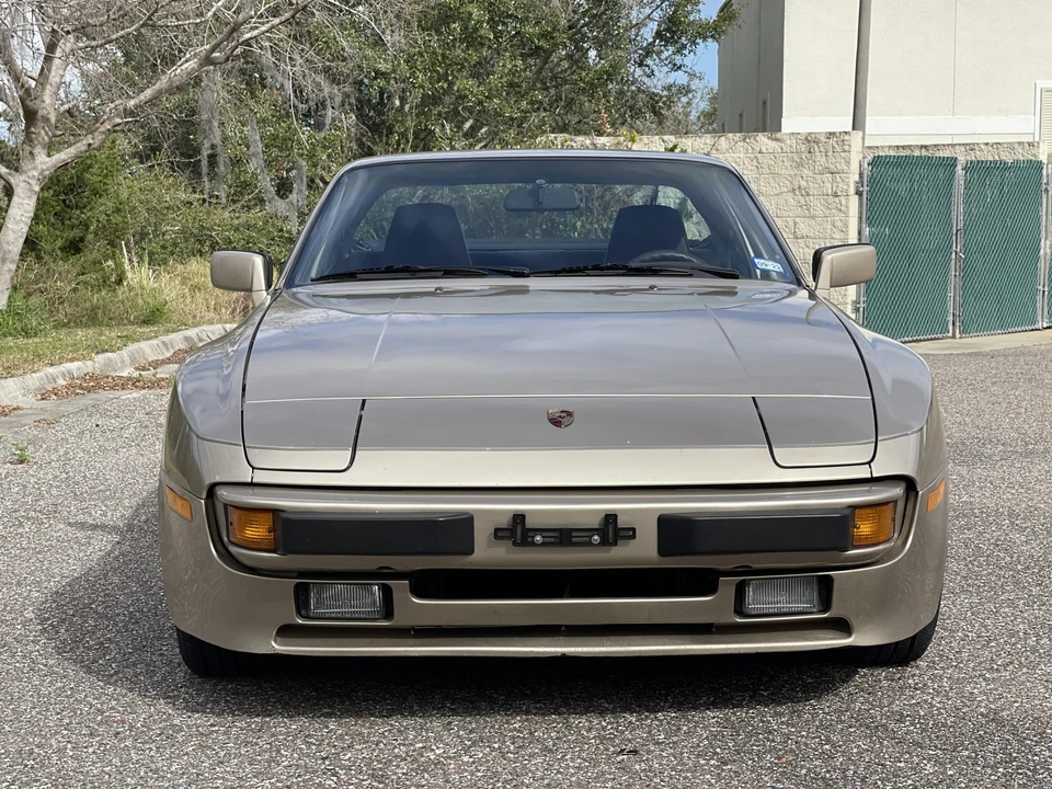 1985 Porsche 944 - Image 8 of 31