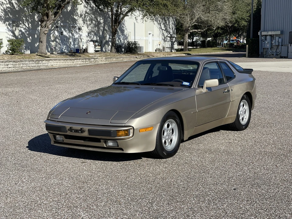 1985 Porsche 944 - Image 2 of 31
