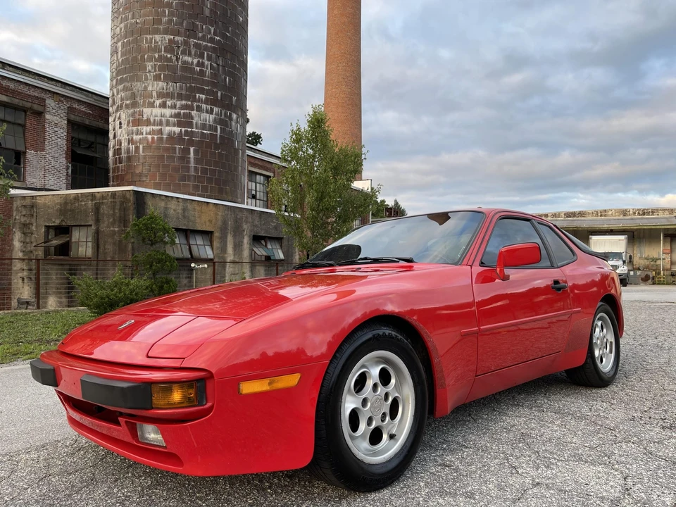 1985 Porsche 944 - Image 3 of 31