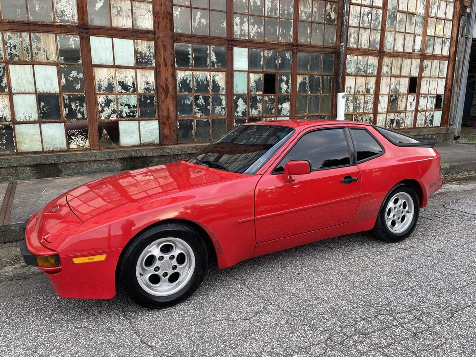 1985 Porsche 944 - Image 17 of 31