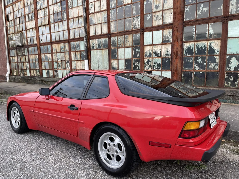 1985 Porsche 944 - Image 22 of 31