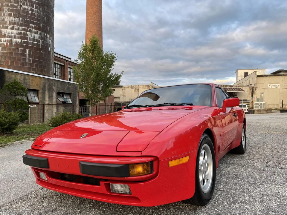 1985 Porsche 944 - Image 2 of 31
