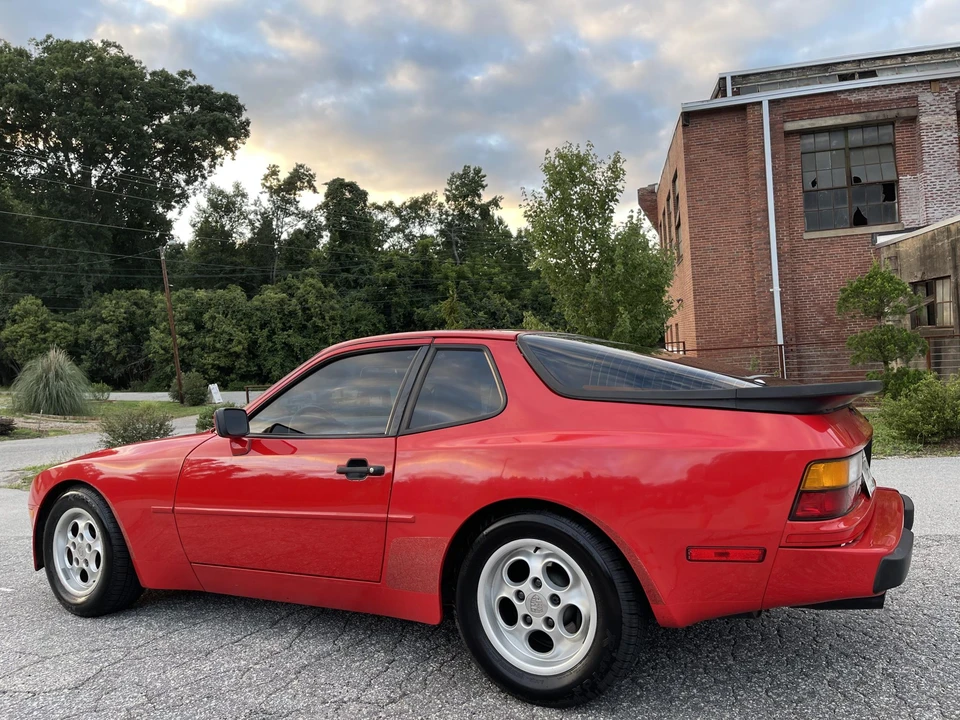 1985 Porsche 944 - Image 11 of 31