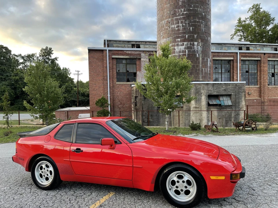 1985 Porsche 944 - Image 15 of 31