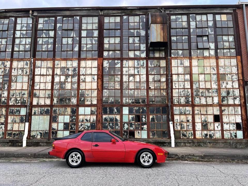 1985 Porsche 944 - Image 27 of 31