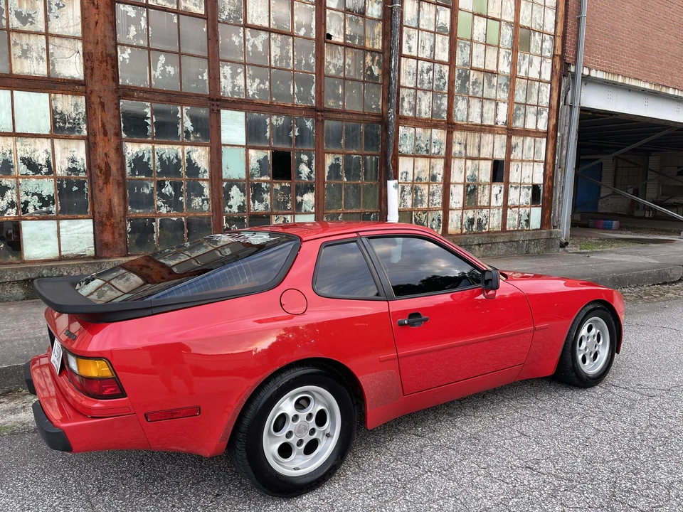 1985 Porsche 944 - Image 26 of 31