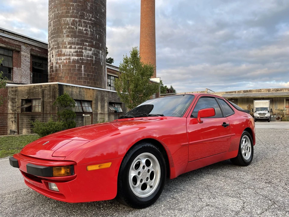 1985 Porsche 944 - Image 4 of 31