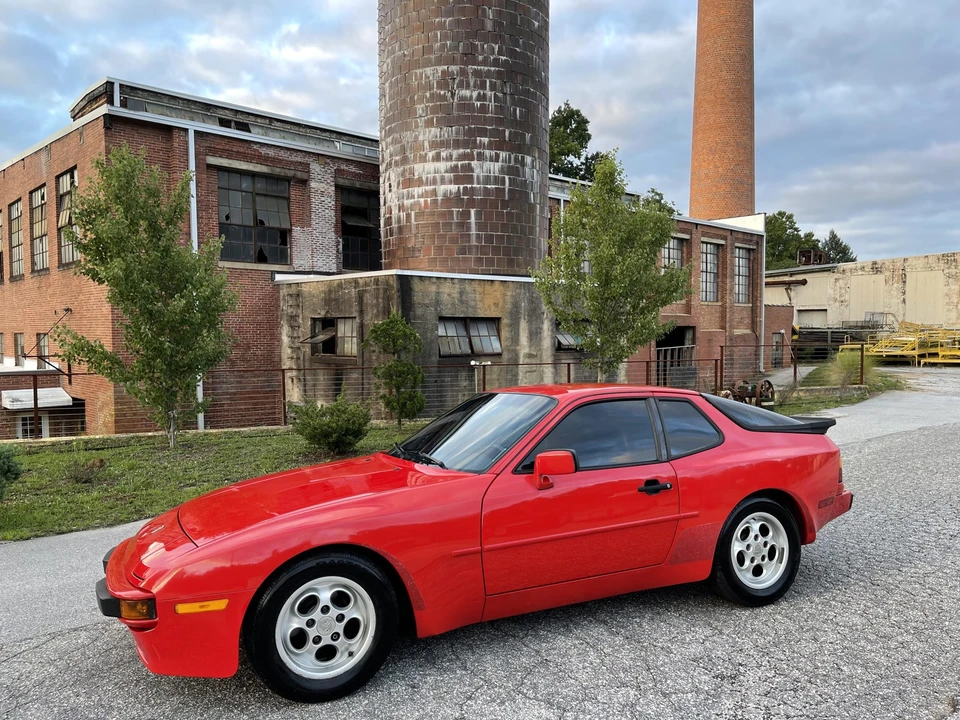 1985 Porsche 944 - Image 5 of 31