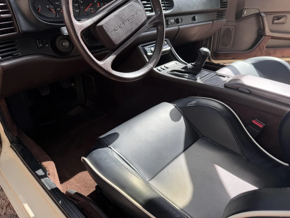 1985 Porsche 944 - Image 19 of 31