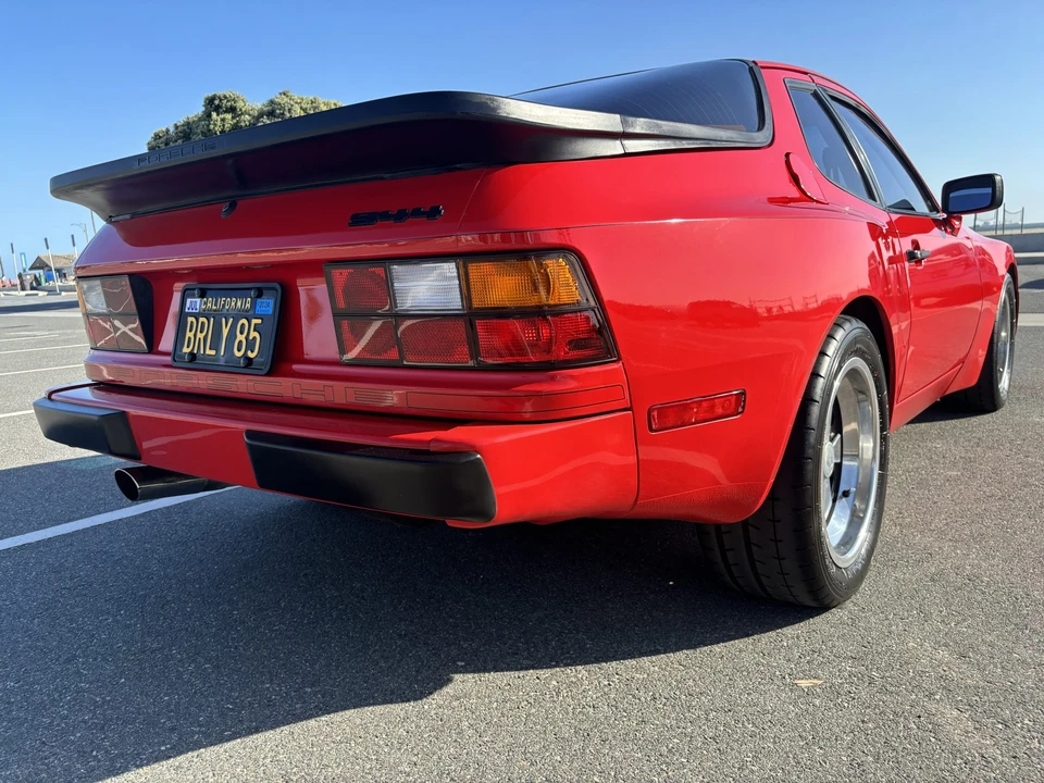 1985 Porsche 944 - Image 11 of 31