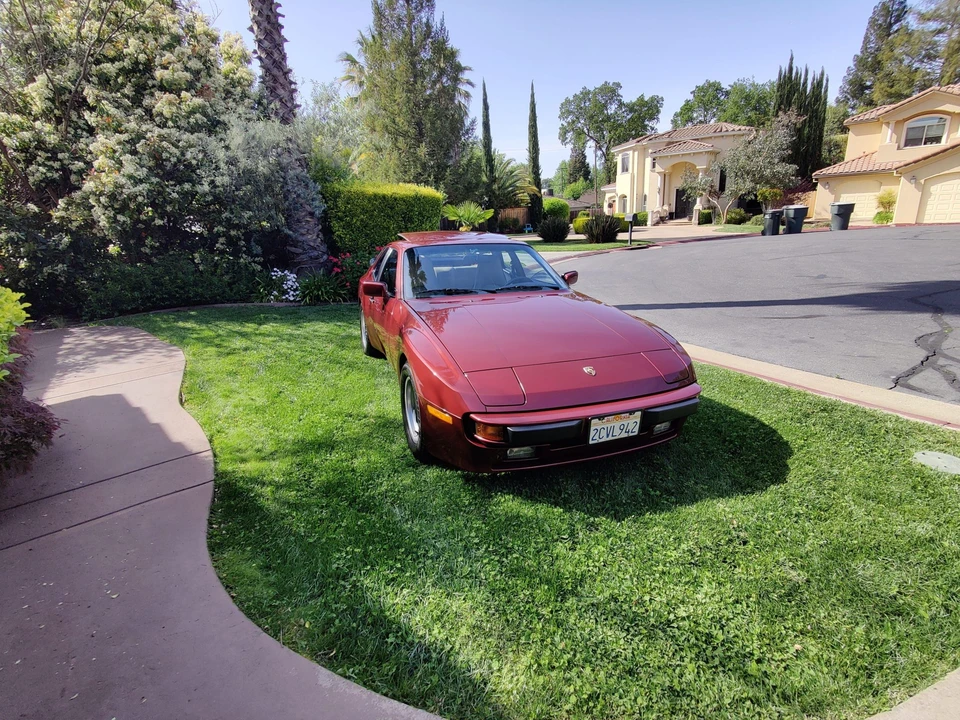 1985 Porsche 944 - Image 17 of 31