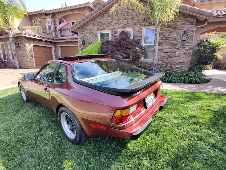 1985 Porsche 944 - Image 7 of 31