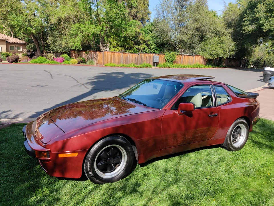 1985 Porsche 944 - Image 6 of 31