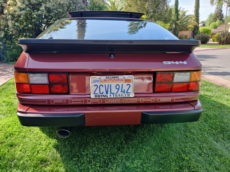 1985 Porsche 944 - Image 10 of 31